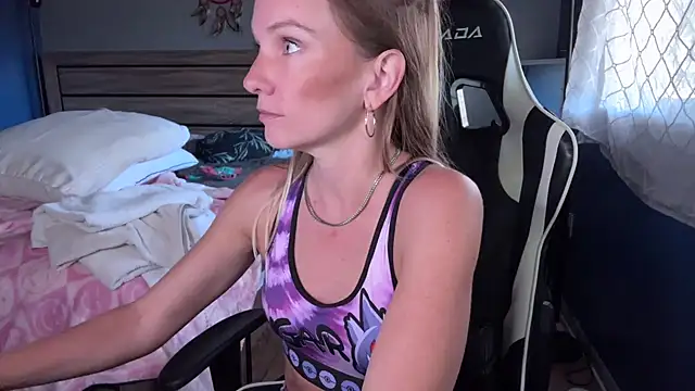 ajmiller25 online show from May 19, 2026, 7:21 pm
