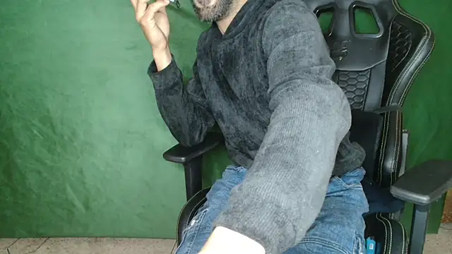 JUSTFORRICH online show from April 8, 2026, 5:58 pm