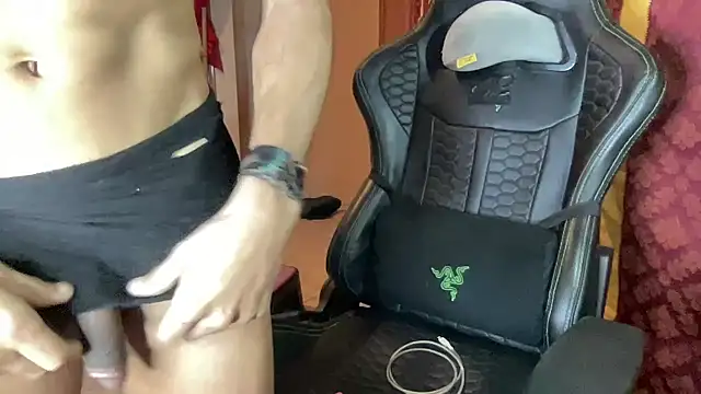 JUSTFORRICH online show from November 26, 2025, 6:24 am