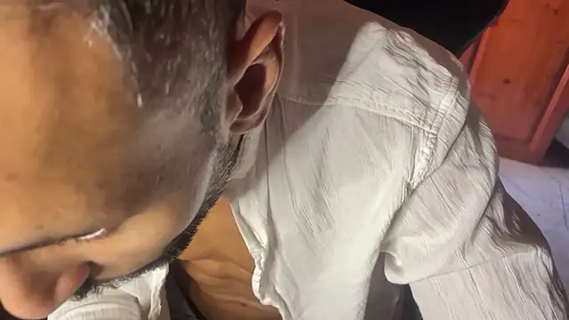 JUSTFORRICH online show from October 22, 2025, 12:48 pm