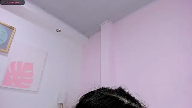 milk candy18 online show from November 20, 2025, 11:22 am