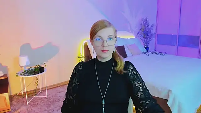 YourUniverser online show from October 11, 2025, 9:10 am