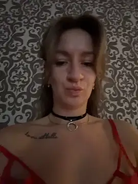 Snapshot of EvvaMur chatting on February 18, 2026, 1:58 am EvvaMur online show from February 18, 2026, 1:58 am