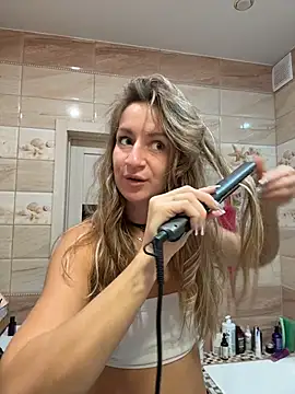 Snapshot of EvvaMur chatting on February 10, 2026, 1:48 am EvvaMur online show from February 10, 2026, 1:48 am