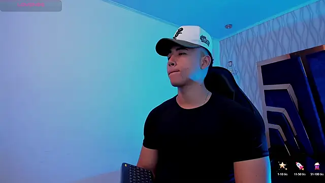 Snapshot of Draven_Marceaux chatting on November 14, 2025, 11:36 am Draven Marceaux online show from November 14, 2025, 11:36 am