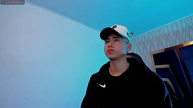 Snapshot of Draven_Marceaux chatting on November 15, 2025, 11:14 am Draven Marceaux online show from November 15, 2025, 11:14 am