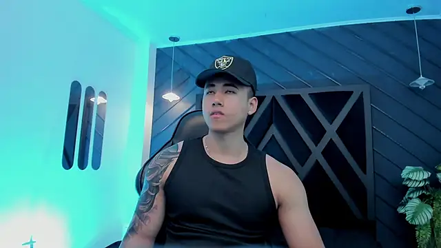 Snapshot of Draven_Marceaux chatting on November 24, 2025, 11:54 am Draven Marceaux online show from November 24, 2025, 11:54 am