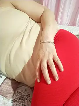 zerdaliii online show from April 4, 2026, 8:48 pm