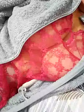 zerdaliii online show from October 11, 2025, 4:52 pm