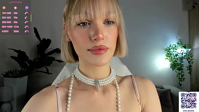 Snapshot of Ice_Strawberry chatting on January 16, 2026, 3:21 am Ice Strawberry online show from January 16, 2026, 3:21 am