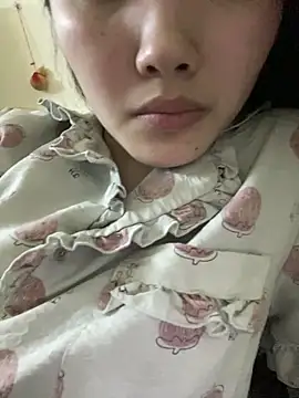 Xu Xubaby online show from October 19, 2025, 3:48 pm