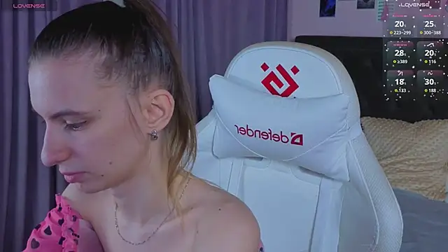 kaleriyaa  online show from April 21, 2026, 2:51 am