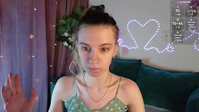 kaleriyaa  online show from February 27, 2026, 1:28 am