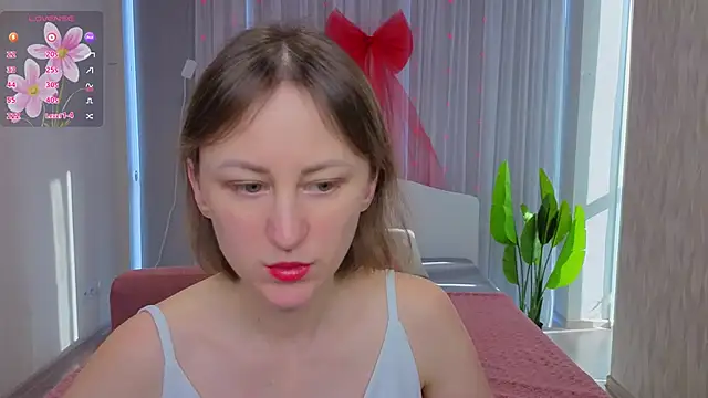 LuluChiiii online show from February 10, 2026, 10:14 am