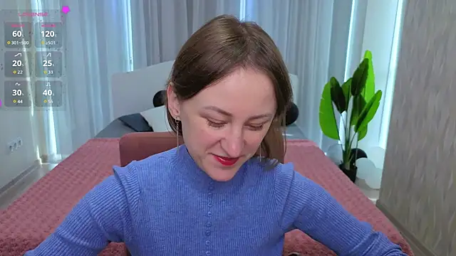 LuluChiiii online show from November 12, 2025, 10:52 am