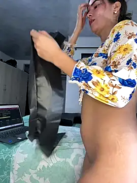 Snapshot of annymaldonado chatting on October 17, 2025, 1:57 pm annymaldonado online show from October 17, 2025, 1:57 pm