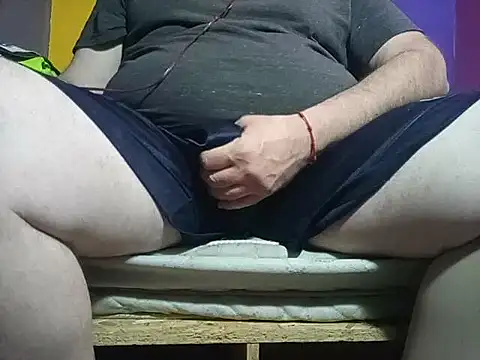 BabyBearMilk online show from November 3, 2025, 5:12 am