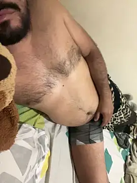 MichaelBear 21 online show from May 25, 2026, 11:42 am