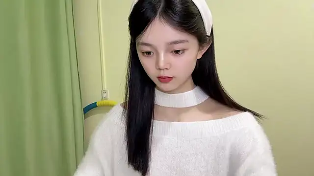 Nicole-13 online show from November 16, 2025, 10:31 am