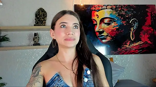 aitana baker  online show from February 18, 2026, 3:48 am