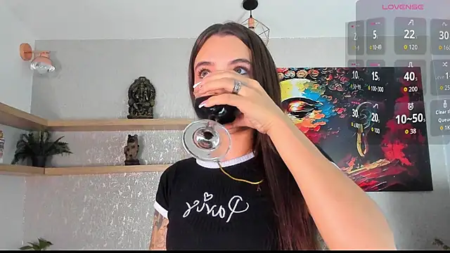 aitana baker  online show from March 31, 2026, 4:36 am