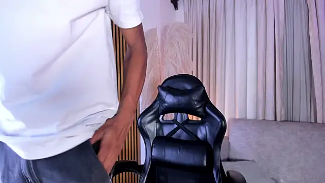 JulienSaint online show from February 16, 2026, 12:15 pm