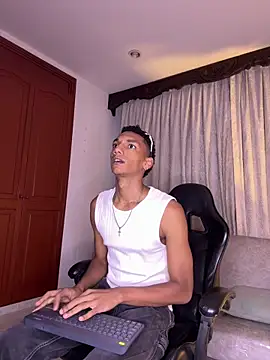 JulienSaint online show from March 15, 2026, 11:28 am