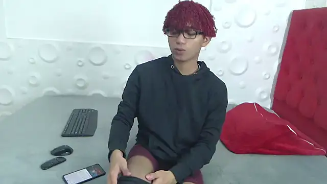 felipecams123 online show from November 15, 2025, 1:53 am