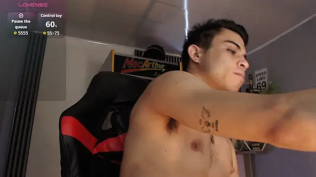 Bastian MCcormick online show from November 10, 2025, 1:38 pm