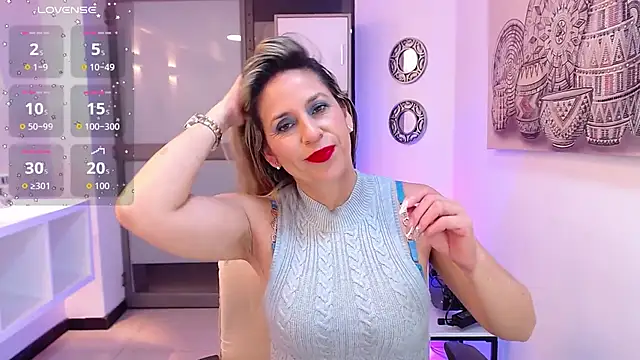 Snapshot of DianaPearls chatting on February 4, 2026, 10:43 am DianaPearls online show from February 4, 2026, 10:43 am