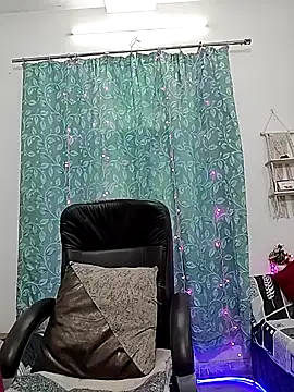 Snapshot of SEEMA_127 chatting on February 11, 2026, 5:07 am SEEMA 127 online show from February 11, 2026, 5:07 am