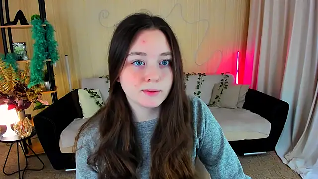 AlluringLookk online show from December 3, 2025, 4:17 pm