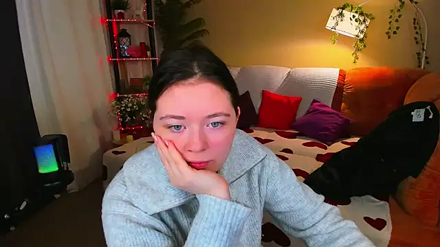 AlluringLookk online show from April 11, 2026, 4:31 am