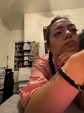 Snapshot of racoonbaby chatting on September 16, 2025, 7:20 am racoonbaby online show from September 16, 2025, 7:20 am