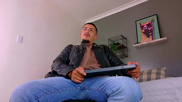 MrFox   online show from March 10, 2026, 7:29 pm