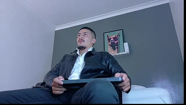 MrFox   online show from April 4, 2026, 11:50 am