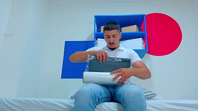 Snapshot of MrFox__ chatting on September 19, 2025, 7:40 pm MrFox online show from September 19, 2025, 7:40 pm