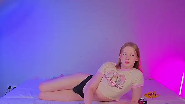 Olivia-Pink online show from March 15, 2026, 4:36 pm