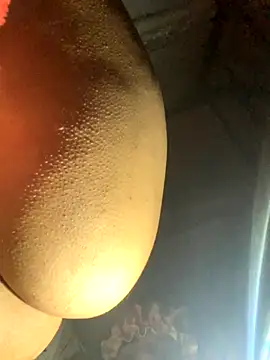 sweetpleasur3 online show from November 1, 2025, 7:02 am