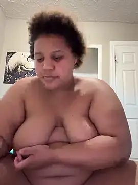 chocolate bella online show from October 7, 2025, 10:00 pm