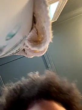 chocolate bella online show from November 25, 2025, 6:30 pm