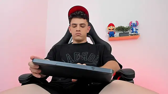 Mikecooper online show from February 28, 2026, 4:01 am