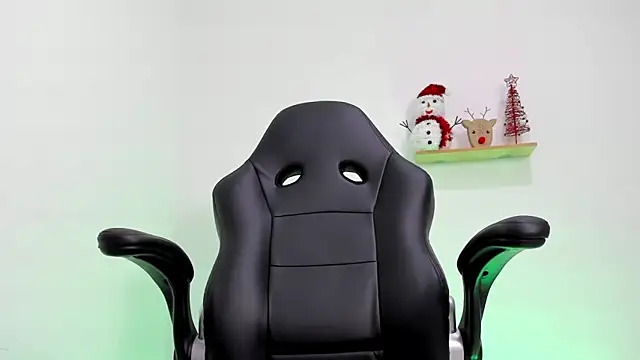 Mikecooper online show from December 21, 2025, 11:49 pm