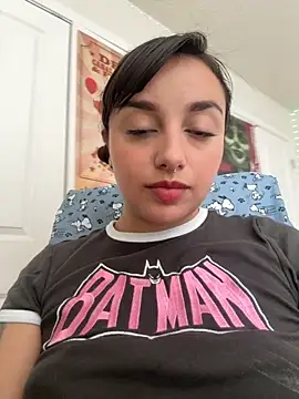 CharmingMaddie online show from October 7, 2025, 3:35 pm