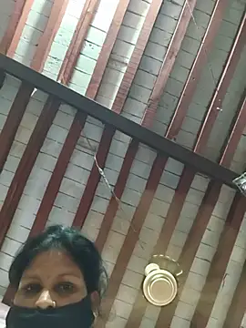 Snapshot of Love-pari077 chatting on June 24, 2026, 2:15 pm Love-pari077 online show from June 24, 2026, 2:15 pm