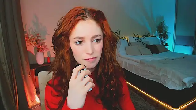 ChristinaConteeree online show from November 10, 2025, 1:38 pm