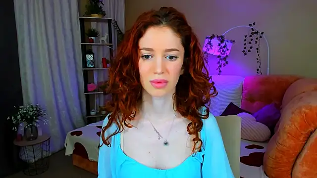 ChristinaConteeree online show from June 3, 2026, 7:07 pm