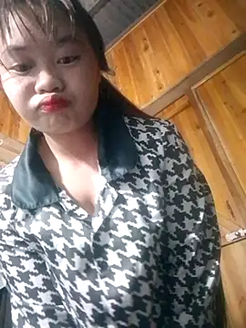 PhayPhay123 online show from October 15, 2025, 1:41 pm