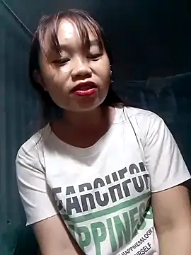PhayPhay123 online show from October 5, 2025, 1:02 pm