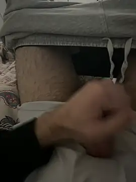 Snapshot of Frankieyyy1 chatting on February 12, 2026, 7:13 pm Frankieyyy1 online show from February 12, 2026, 7:13 pm